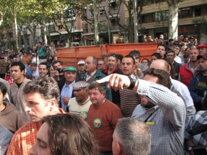 Agressió policial a Reus contra una manifestació que reclamava preus justos pels productes agraris