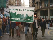 Salvem el Botànic recorre en solitari contra la construcció d'un hotel