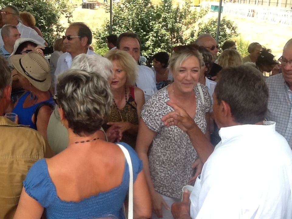 Le Pen celebra el 14 de juliol a la Catalunya Nord