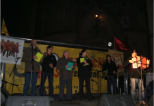 Homenatge als lluitadors. Foto: L'ACCENT