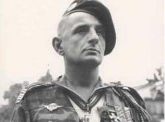 L'alcalde de Banyuls dedica un giratori a un torturador