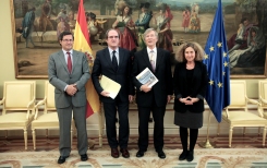 Construïm la universitat pública, aturem l'estratègia 2015