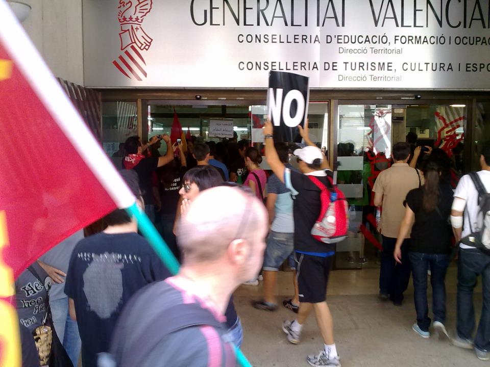 Ocupació de la Conselleria d'Educació d'Alacant durant les protestes contra les retallades
