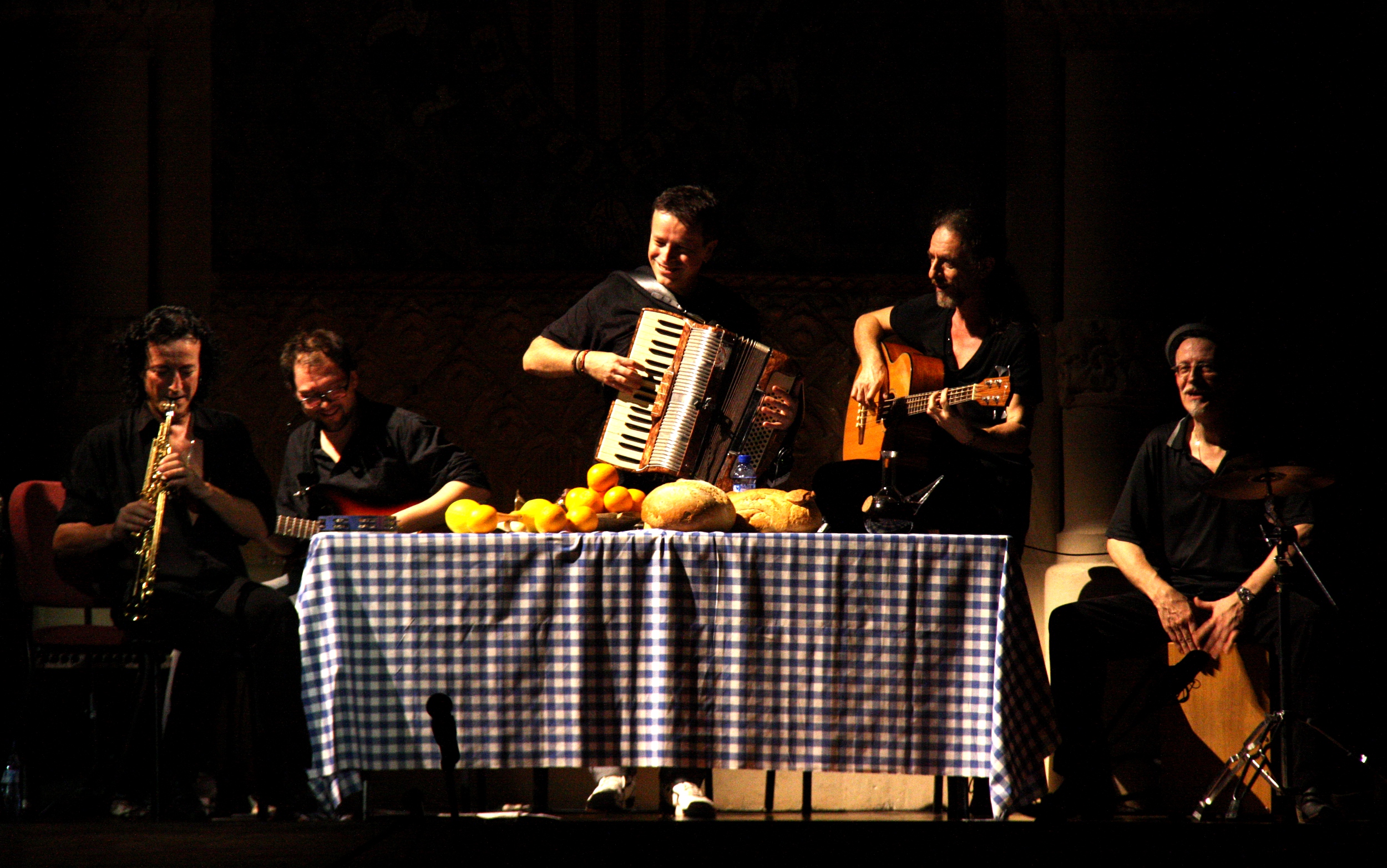 Homenatge a Esteve Fortuny i a la Dharma a un Palau intergeneracional