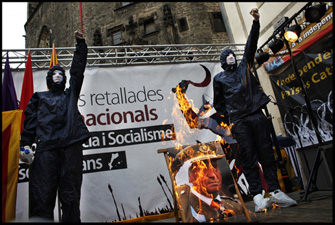 Tornen a cremar el retrat del rei