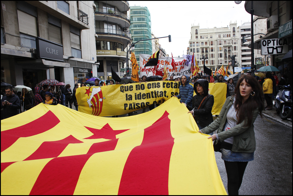 De nou als carrers el 25 d'Abril i el Primer de Maig
