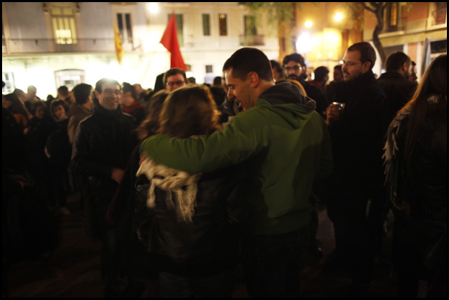 Centenars de persones donen la benvinguda a Diego Sánchez