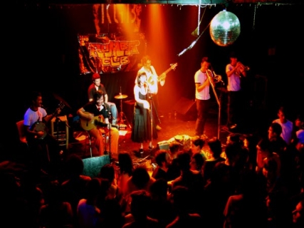 Novetats musicals i tenses esperes