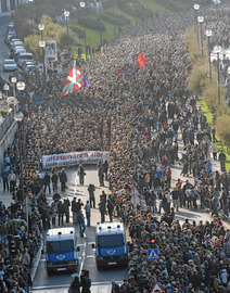 La majoria social basca respon amb una manifestació històrica a la persecució d'idees espanyola