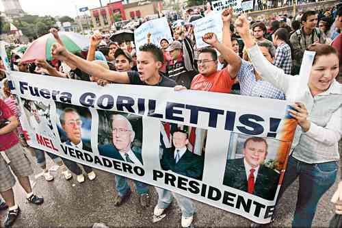 Els colpistes hondurenys retenen el poder mentre occident adopta un paper ambigu