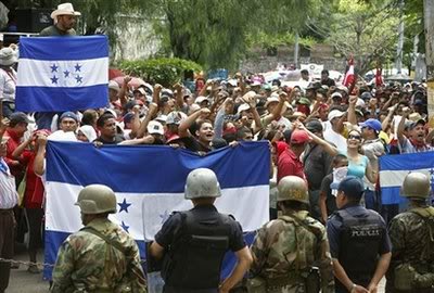 Només un terç de l'electorat hauria acudit a les urnes a Hondures