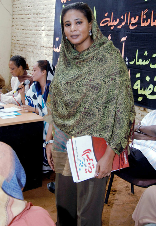 Segueix pendent el judici de 40 fuetades per a la periodista Luban Husein