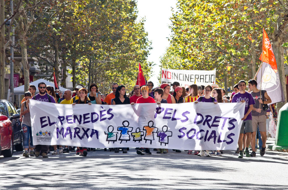 Més de mil persones marxen pels drets socials al Penedès
