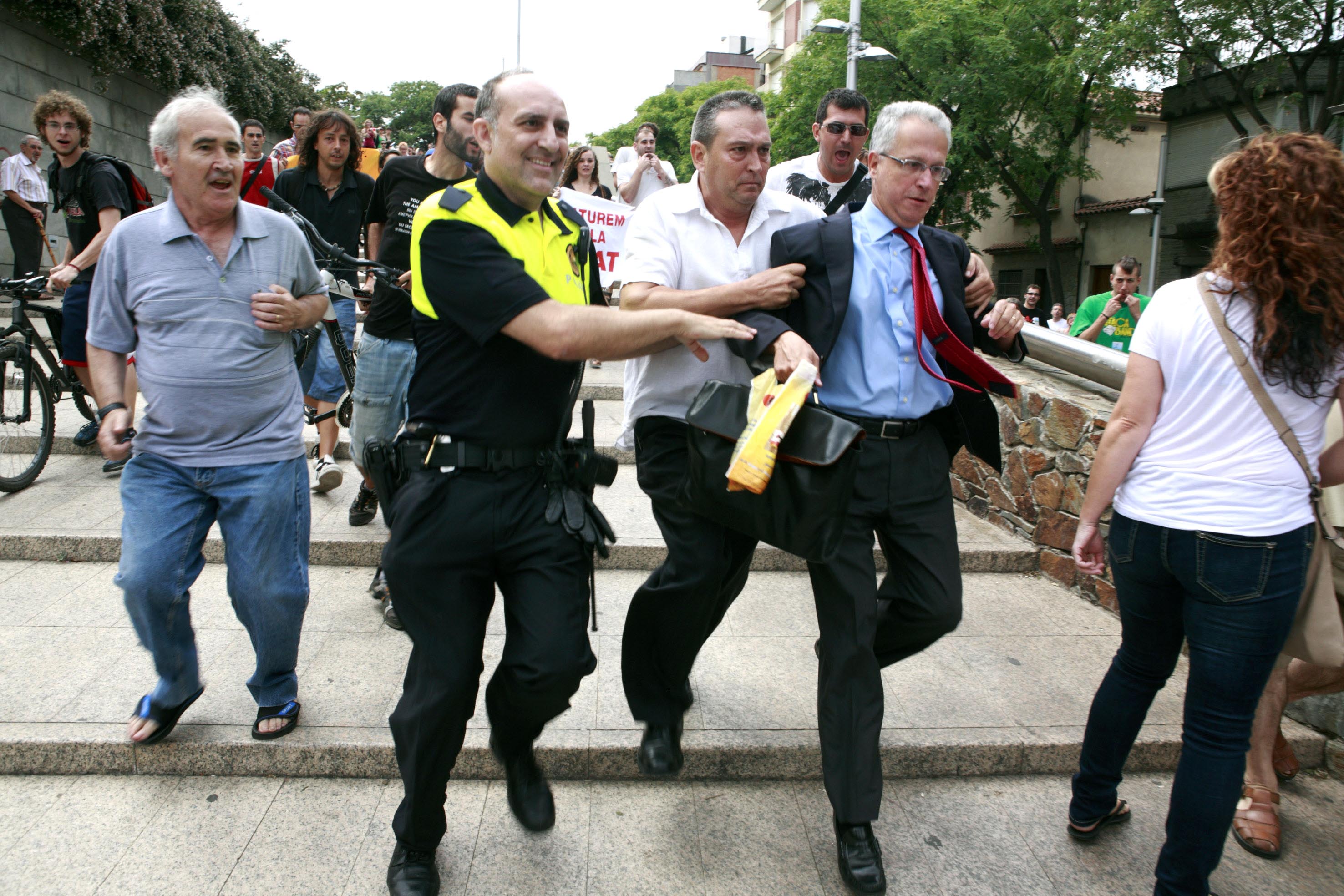 Oposició i mobilització a la MAT a Gramenet, imposada per l'Estat i Red Eléctrica