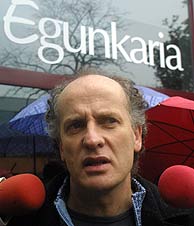 “L'Estat disfressarà la seva derrota contra Egunkaria”