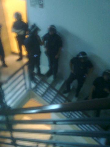 40 persones han ocupat l'edifici de Foment del Treball a Barcelona