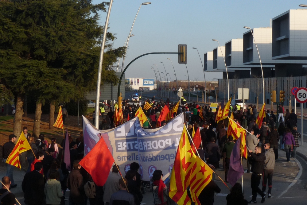 Xerrades, manifestacions i acampades per contestar el congrés de CDC a Reus