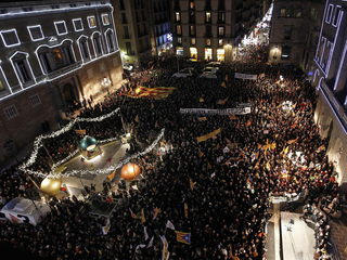 Clam als carrers en defensa del català a l'escola i contra la llei LOMQE