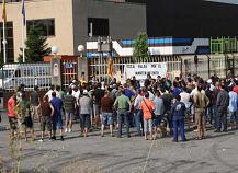 Els treballadors d'Estampaciones Sabadell es planten contra l'ERO que pretén acomiadar 223 empleats