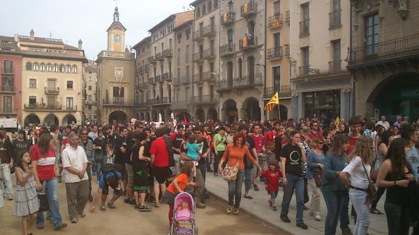 Clam a Vic contra el racisme