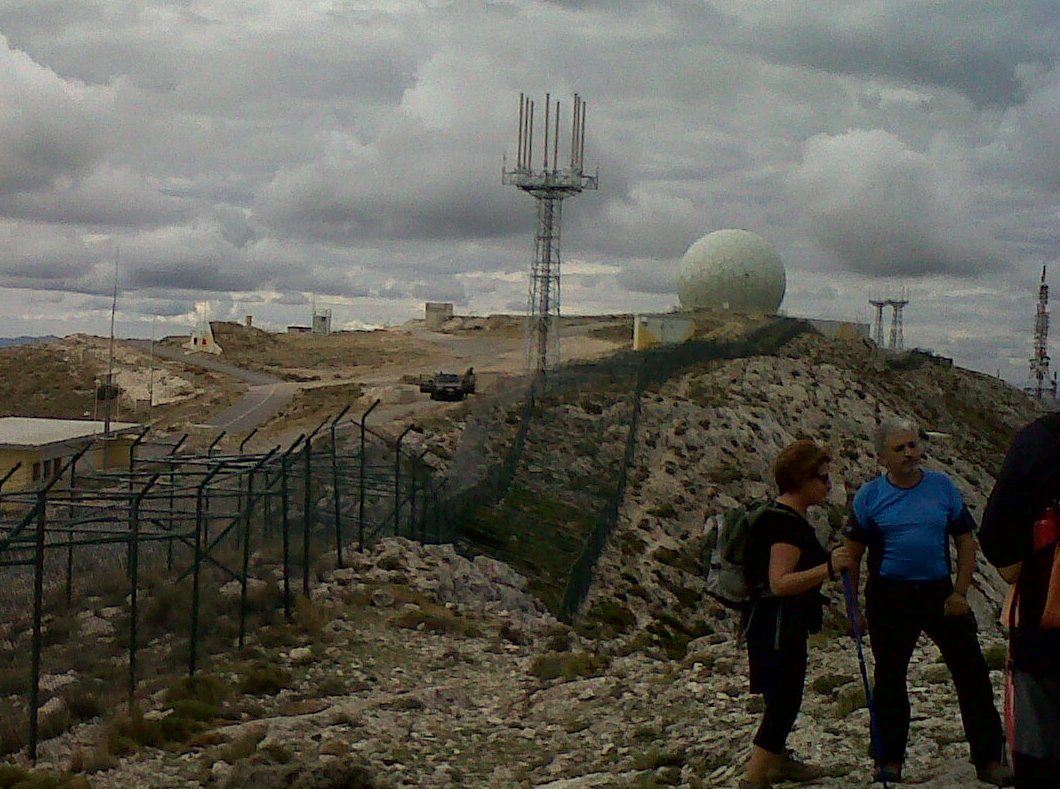 vigilats pels militars espanyols