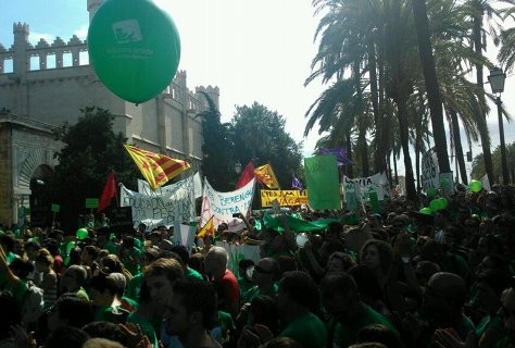 Seguiment massiu de la vaga de docents a les Illes Balears amb actes de suport per tots els Països Catalans.