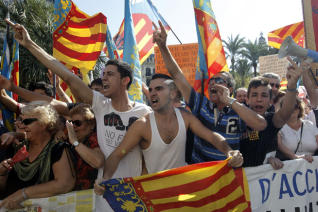 Polèmica per l'avantprojecte de Llei de Senyes d'Identitat del PP