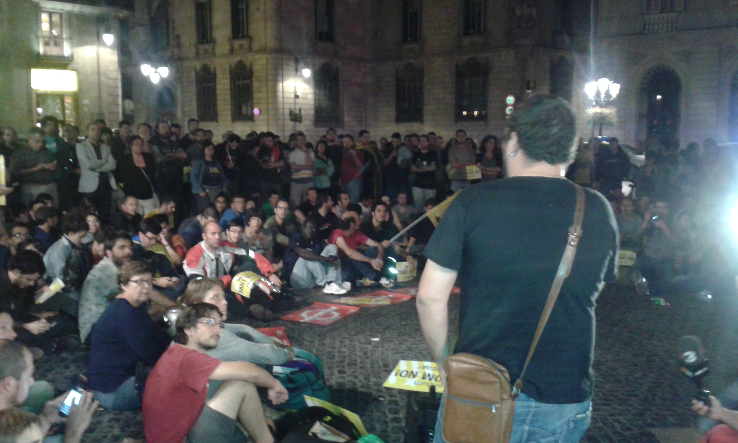 La CUP exposa en assemblea informativa el nou escenari cap al 9N