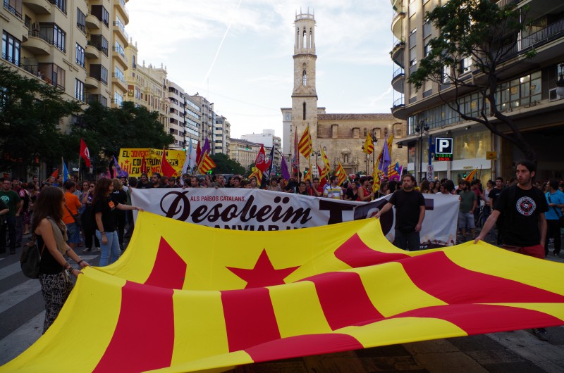 L'EI reivindica la nació completa i la desobediència per a assolir un canvi real