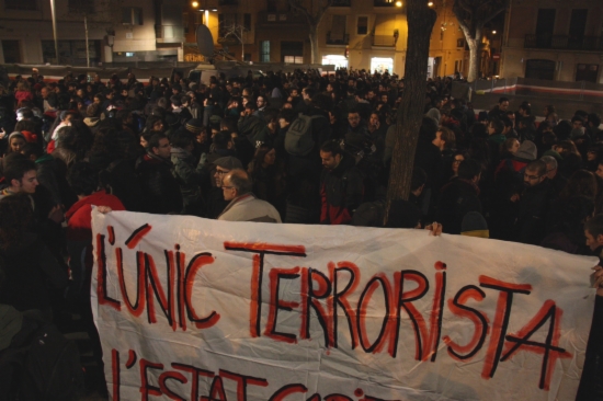 Milers de persones mostren el seu rebuig a batuda antianarquista de l'Operació Pandora