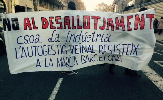 Manifestació contra el desallotjament de La Indústria
