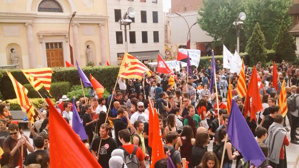 La manifestació de l'1 de maig a Sabadell acaba amb l'ocupació d'un edifici abandonat