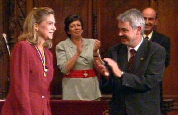 Si la infanta vol medalla, medalla li darem…