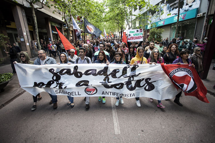 Tots els colors de Sabadell contra el feixisme