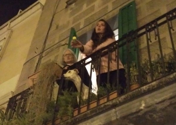 Dos dies de resistència a Gràcia després del desallotjament del Banc Expropiat