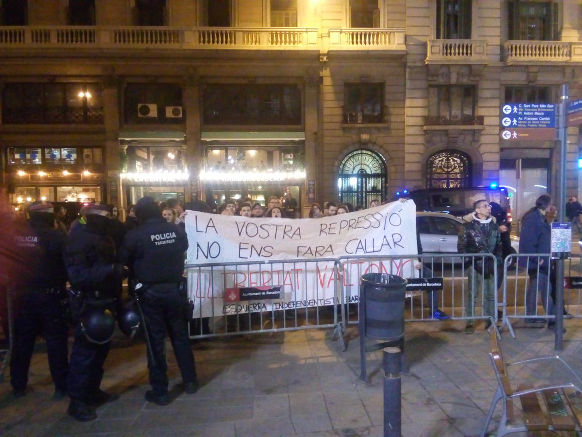 Un Palau borbònic sense música lliure obre el MWC