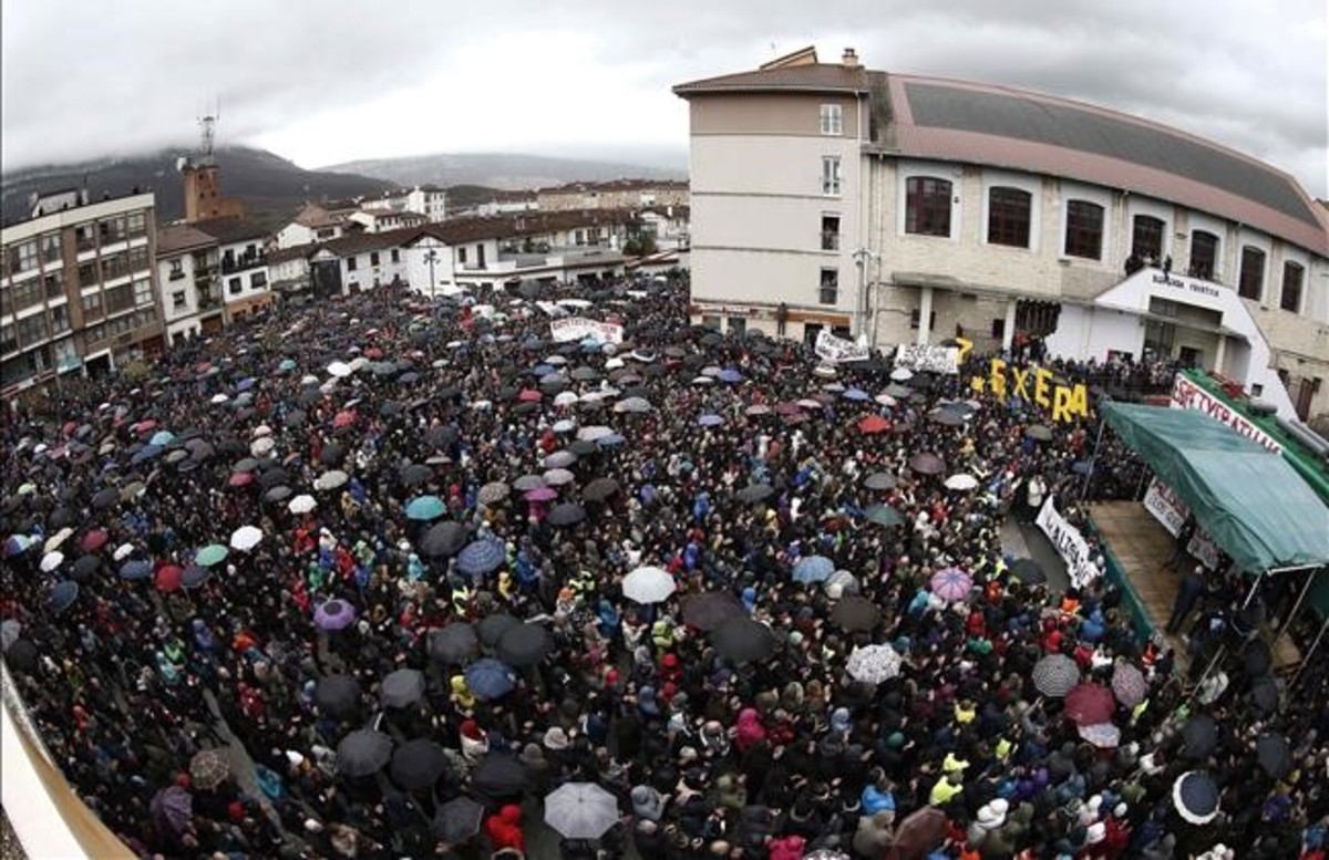 Altsasu, 375 anys a la presó (Basat en piulades reals)
