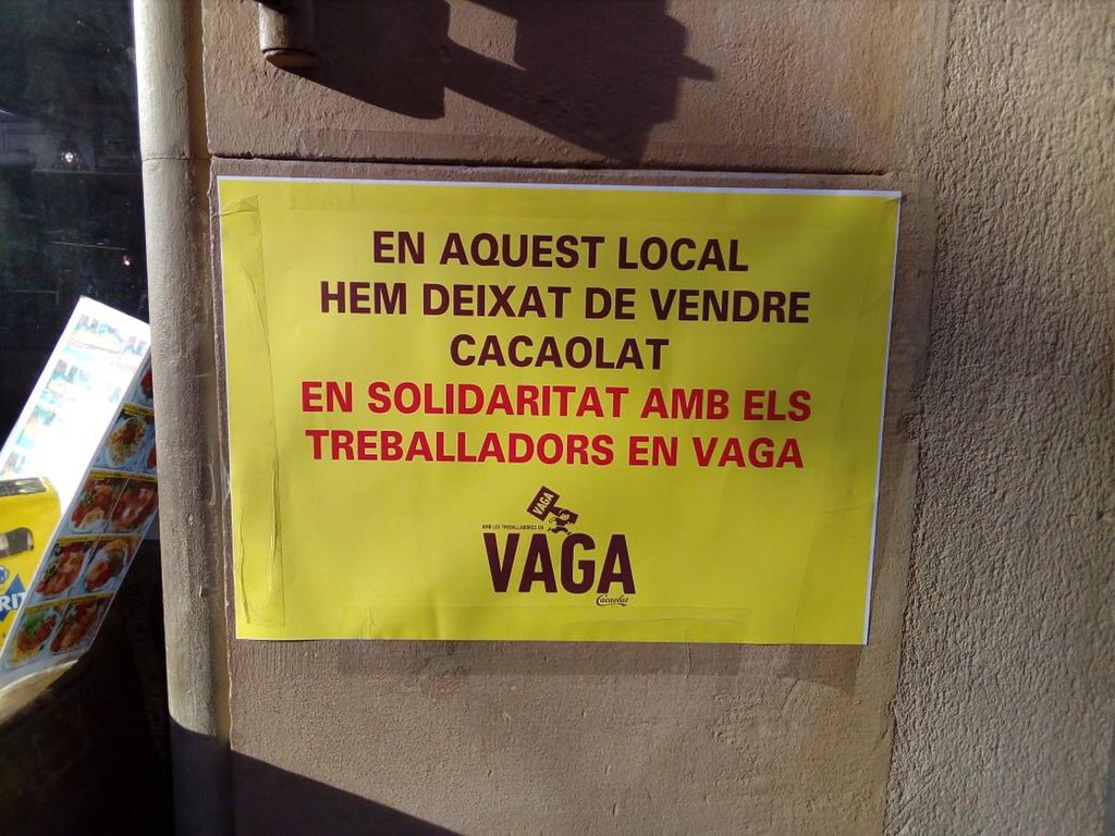 Cada cop més establiments deixen de vendre Cacaolat en solidaritat amb la vaga dels treballadors