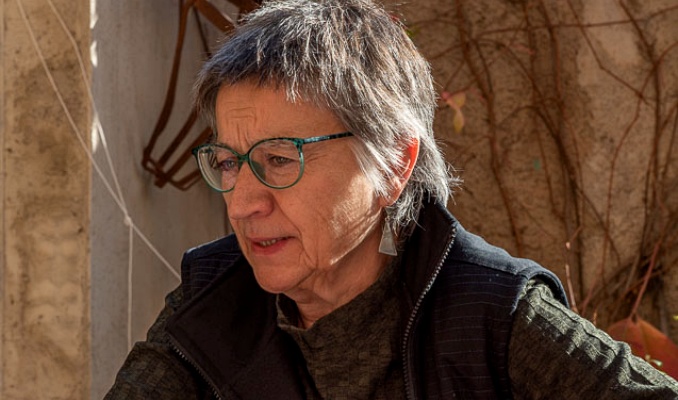 Roser Vernet: “Cal combatre la por i la creença en la sagrada seguretat”