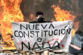 Xile: històrica victòria de l'esquerra i els independents qüestiona el règim sorgit de la dictadura