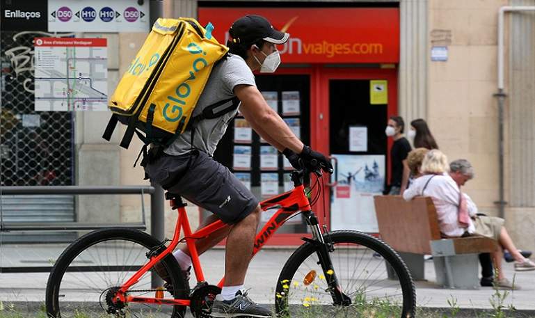 Infiltrat a Glovo: “Totes les despeses de l'empresa s'externalitzen a la força laboral contractada, o la societat en conjunt”
