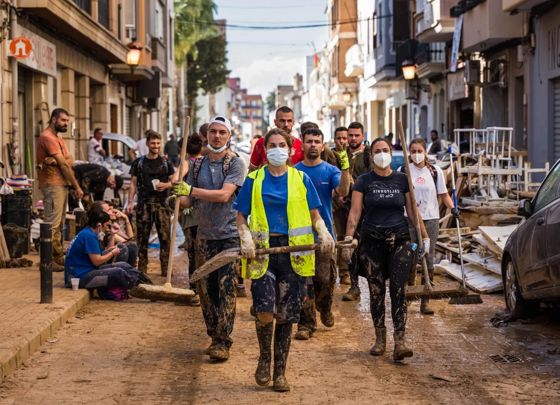 Front a la tragèdia i la gestió criminal: solidaritat i lluita